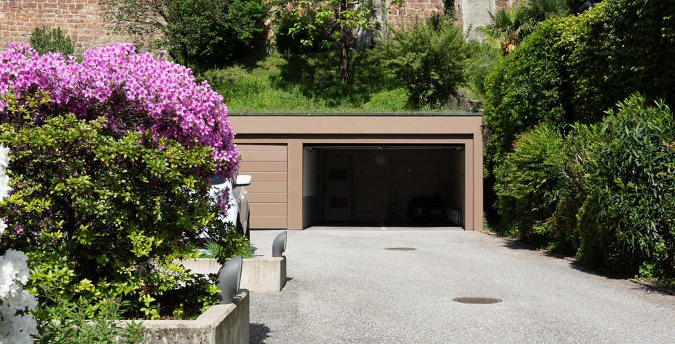 Porte garage sezionali a uso privato –  Bianchi 09